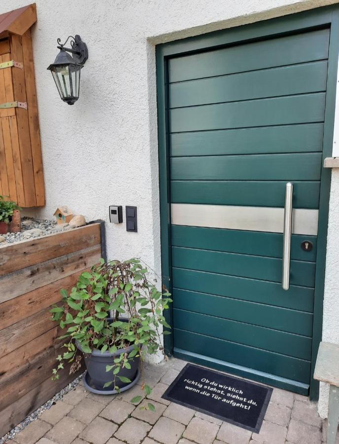 Schoene Einzimmer Wohnung Zwischen Bodensee Und Allgaeu Neukirch  Exterior photo
